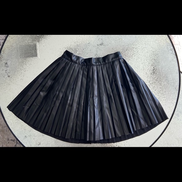 Black Faux Leather Pleated Skater Skirt - Picture 3 of 3